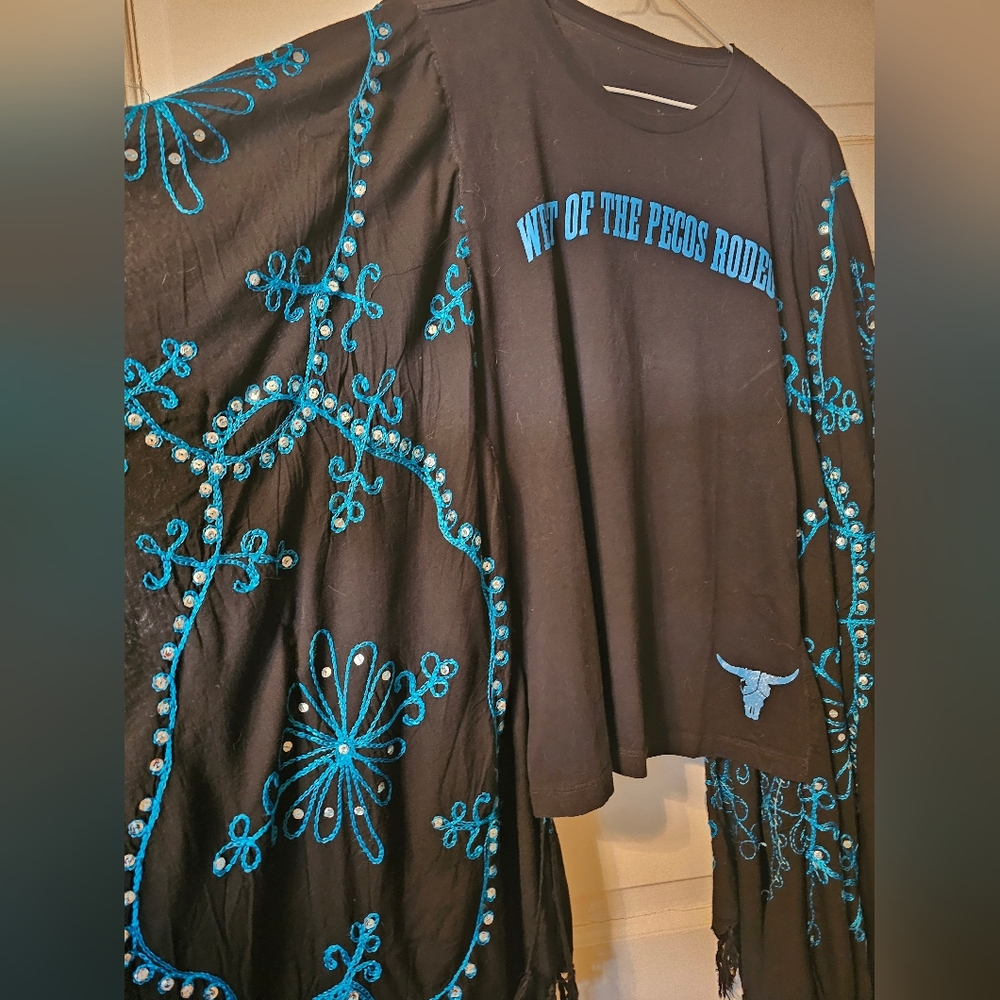 Black and Blue Embroidered Shawl - Picture 2 of 6